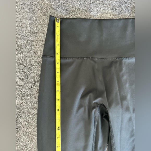 OFFLINE by Aerie Women's Black High Waist 7/8 Athletic Leggings, Size Medium - Picture 6 of 9